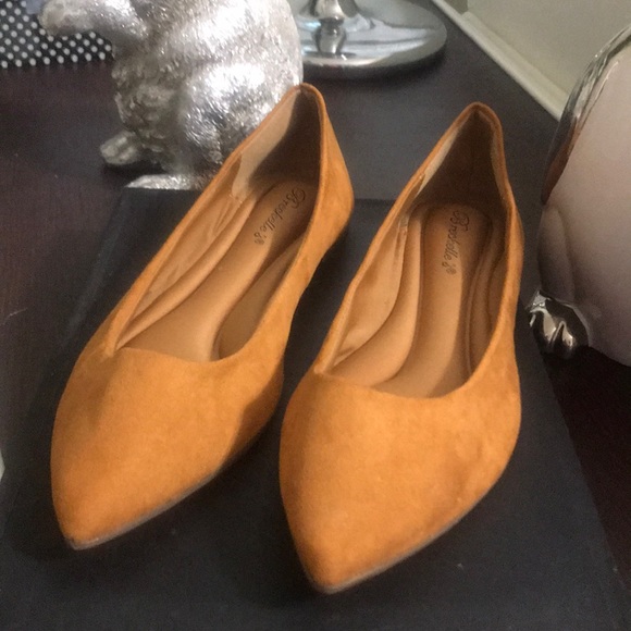 Breckelles Shoes - BRECKELLE’S FLATS